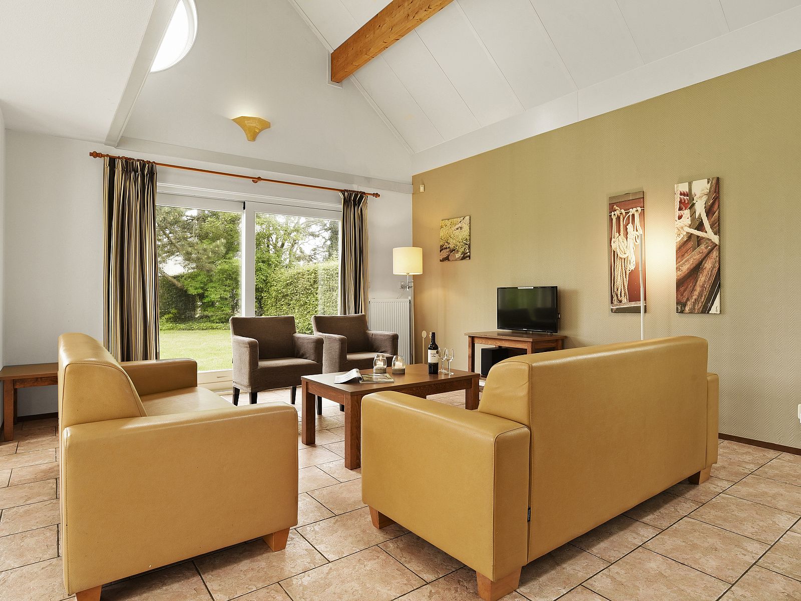 Verblijf 454077 - Bungalow Noordzeekust - Beach Resort Ooghduyne | 6-persoons villa | 6D2