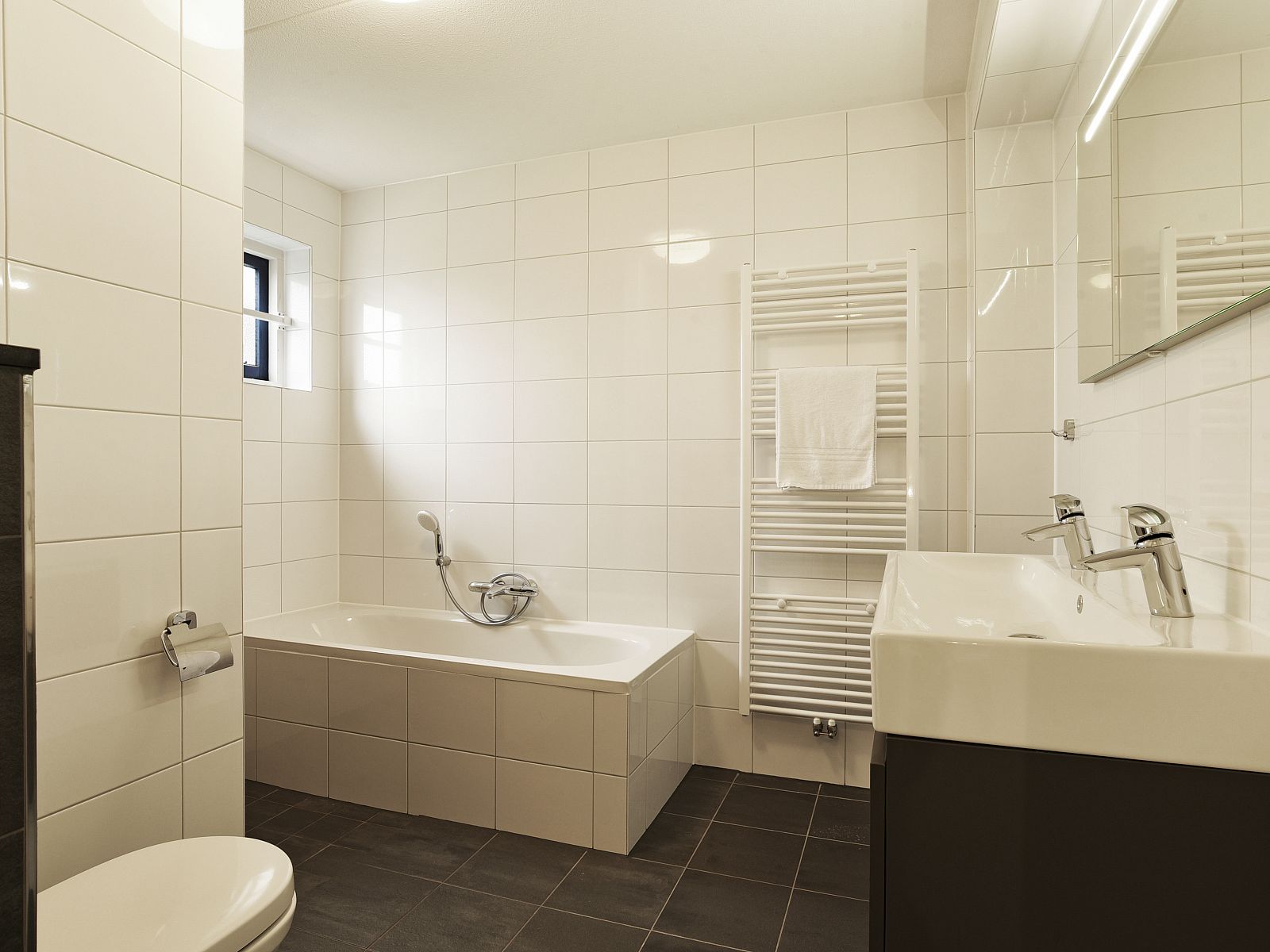 Verblijf 454077 - Bungalow Noordzeekust - Beach Resort Ooghduyne | 6-persoons villa | 6D2