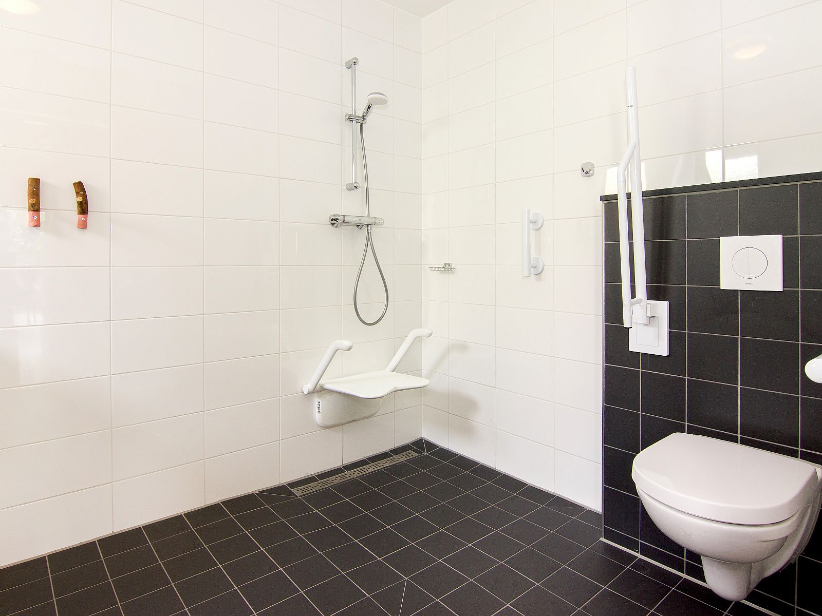 Guest house 454079 - Bungalow Noordzeekust - Beach Resort Ooghduyne | 6-persoons villa - Extra toegankeli