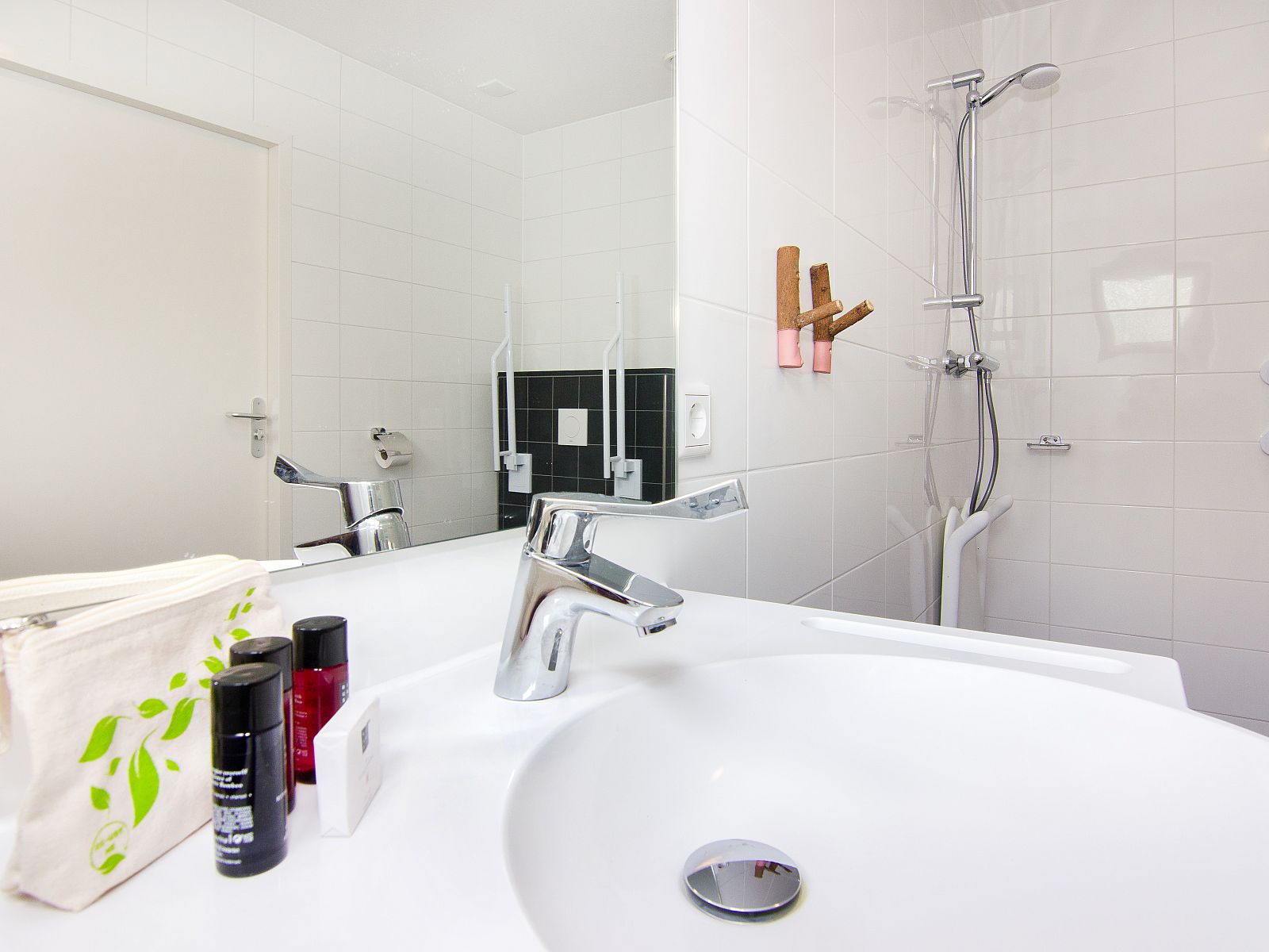 Guest house 454079 - Bungalow Noordzeekust - Beach Resort Ooghduyne | 6-persoons villa - Extra toegankeli