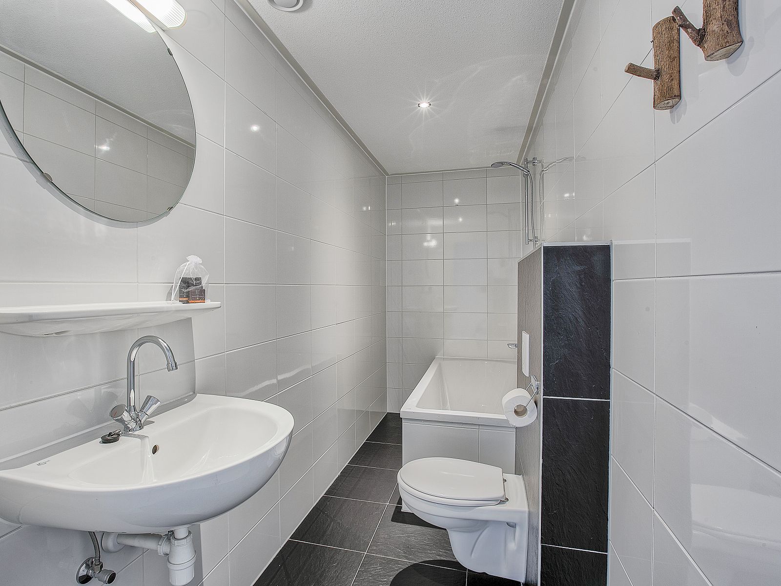 Verblijf 454083 - Bungalow Noordzeekust - Beach Resort Ooghduyne | 22-persoons villa | 22L