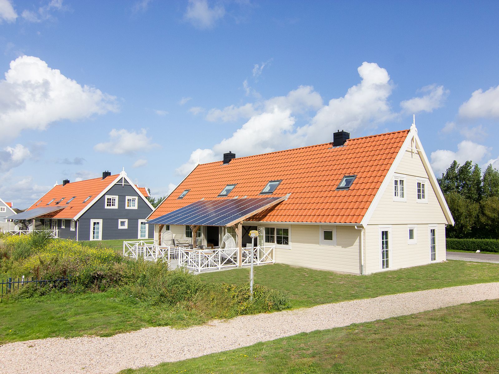 Verblijf 454083 - Bungalow Noordzeekust - Beach Resort Ooghduyne | 22-persoons villa | 22L