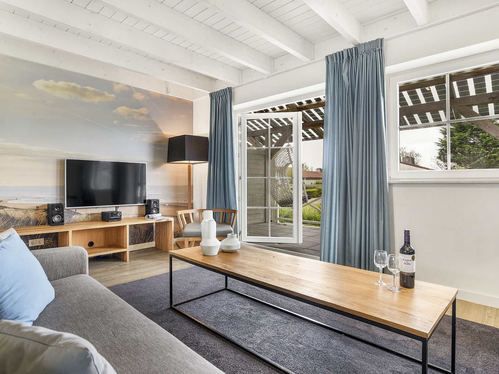 Guest house 454084 - Bungalow Noordzeekust - Beach Resort Ooghduyne | 10-persoons villa | 10L1