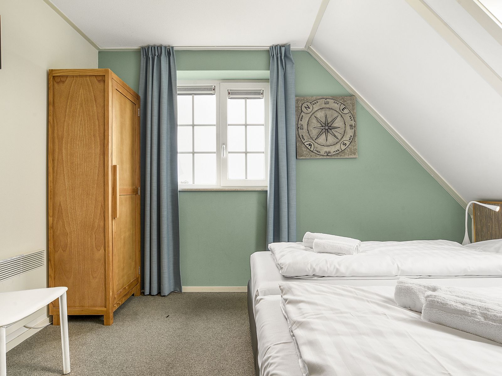 Guest house 454084 - Bungalow Noordzeekust - Beach Resort Ooghduyne | 10-persoons villa | 10L1