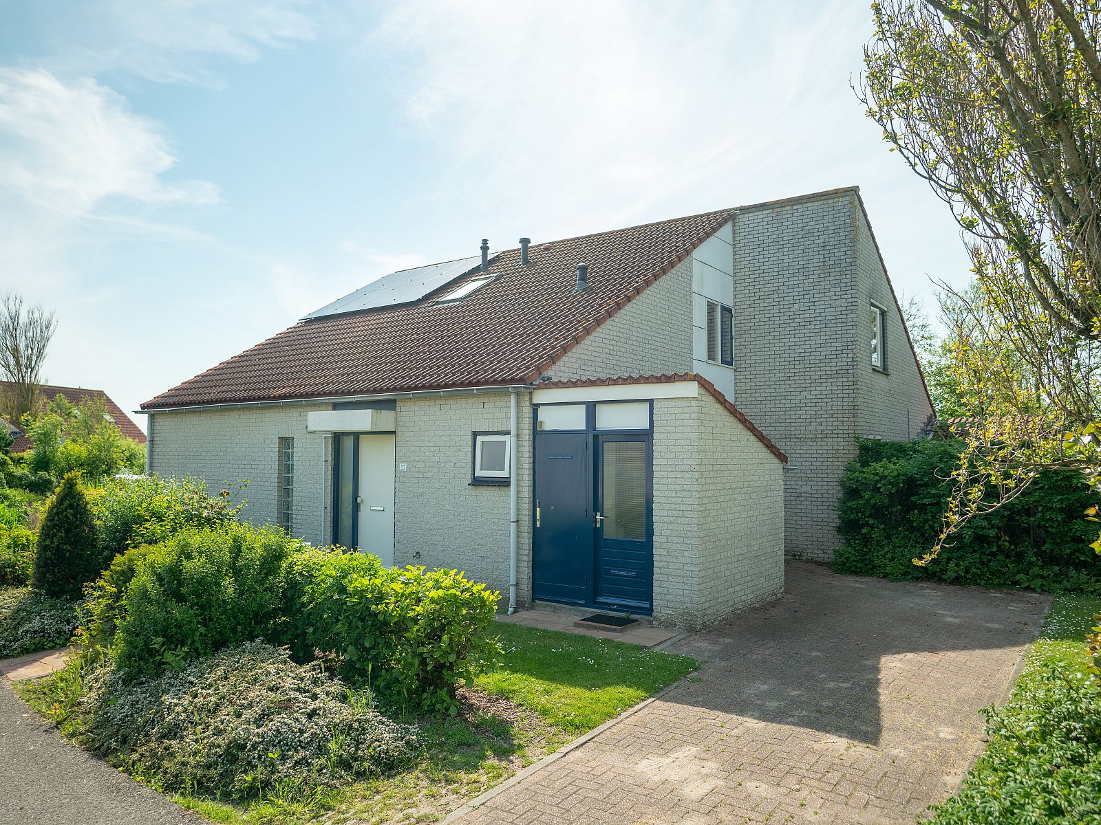 Verblijf 454086 - Bungalow Noordzeekust - Beach Resort Ooghduyne | 4-persoons villa | 4L1