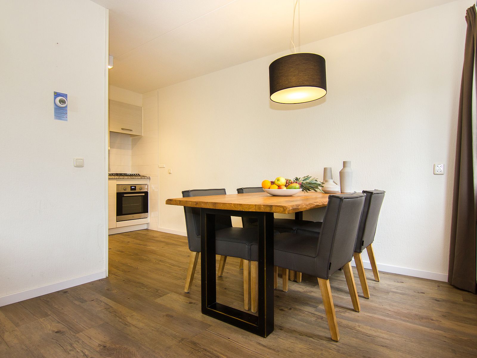 Verblijf 454086 - Bungalow Noordzeekust - Beach Resort Ooghduyne | 4-persoons villa | 4L1