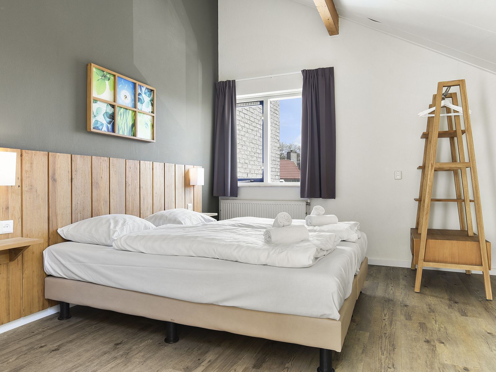 Verblijf 454086 - Bungalow Noordzeekust - Beach Resort Ooghduyne | 4-persoons villa | 4L1