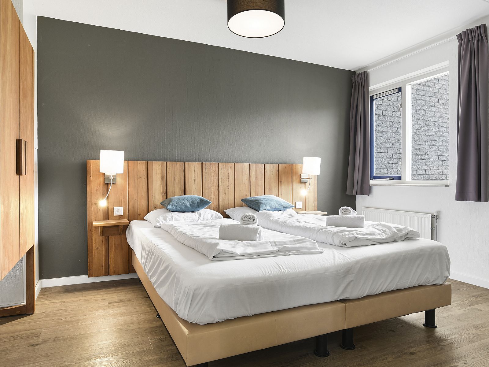 Verblijf 454086 - Bungalow Noordzeekust - Beach Resort Ooghduyne | 4-persoons villa | 4L1