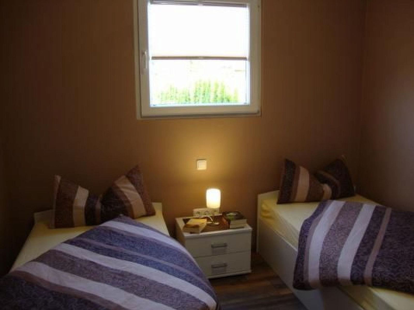 Guest house 460109 - Holiday property IJsselmeerkust - Vakantiehuis Auszeit direkt am Wasser