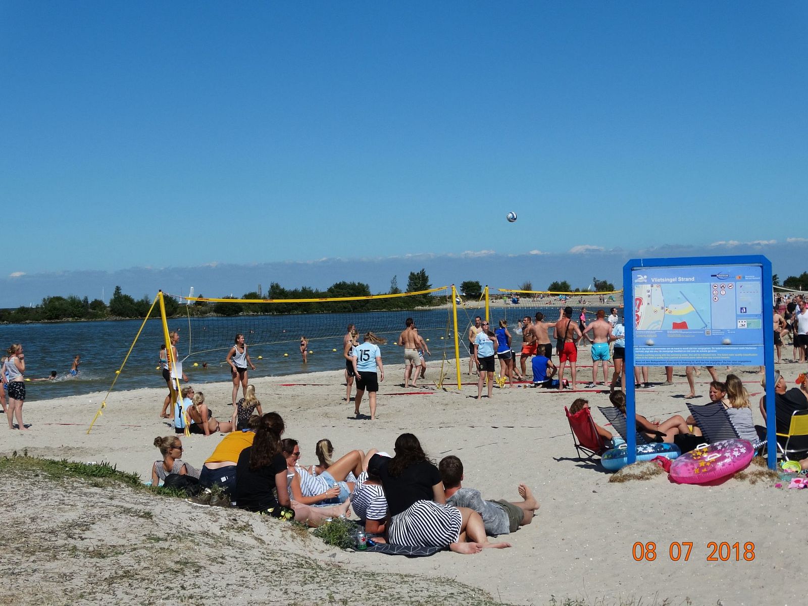 Verblijf 460124 - Vakantiewoning IJsselmeerkust - Vakantiehuis Schmuckes neuwertiges Ferienhaus  auf einer kle