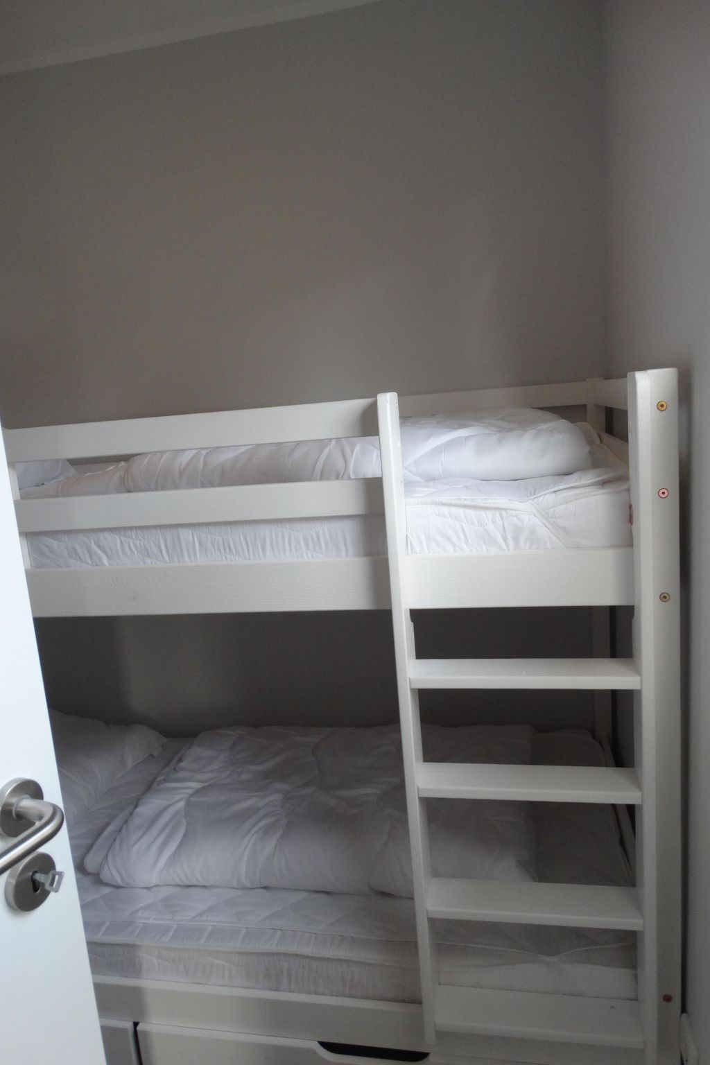 Verblijf 460124 - Vakantiewoning IJsselmeerkust - Vakantiehuis Schmuckes neuwertiges Ferienhaus  auf einer kle