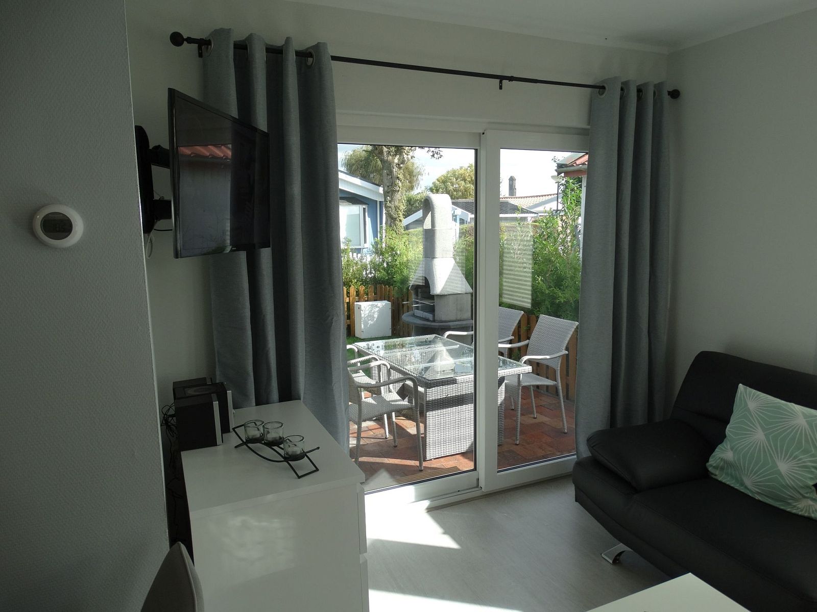 Verblijf 460124 - Vakantiewoning IJsselmeerkust - Vakantiehuis Schmuckes neuwertiges Ferienhaus  auf einer kle