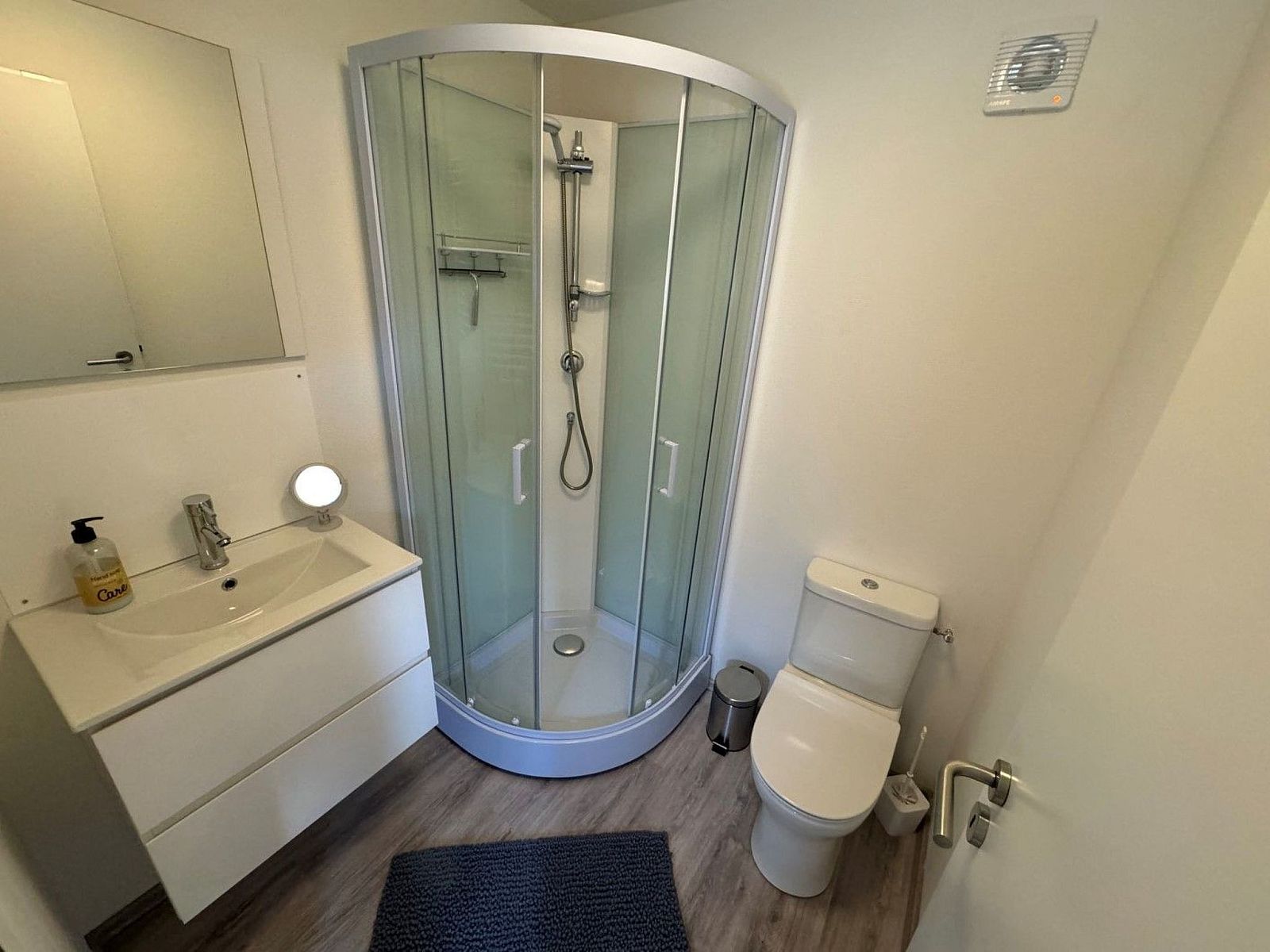 Verblijf 460139 - Vakantiewoning IJsselmeerkust - Vakantiehuis in Wervershoof mit Terrasse und Garten