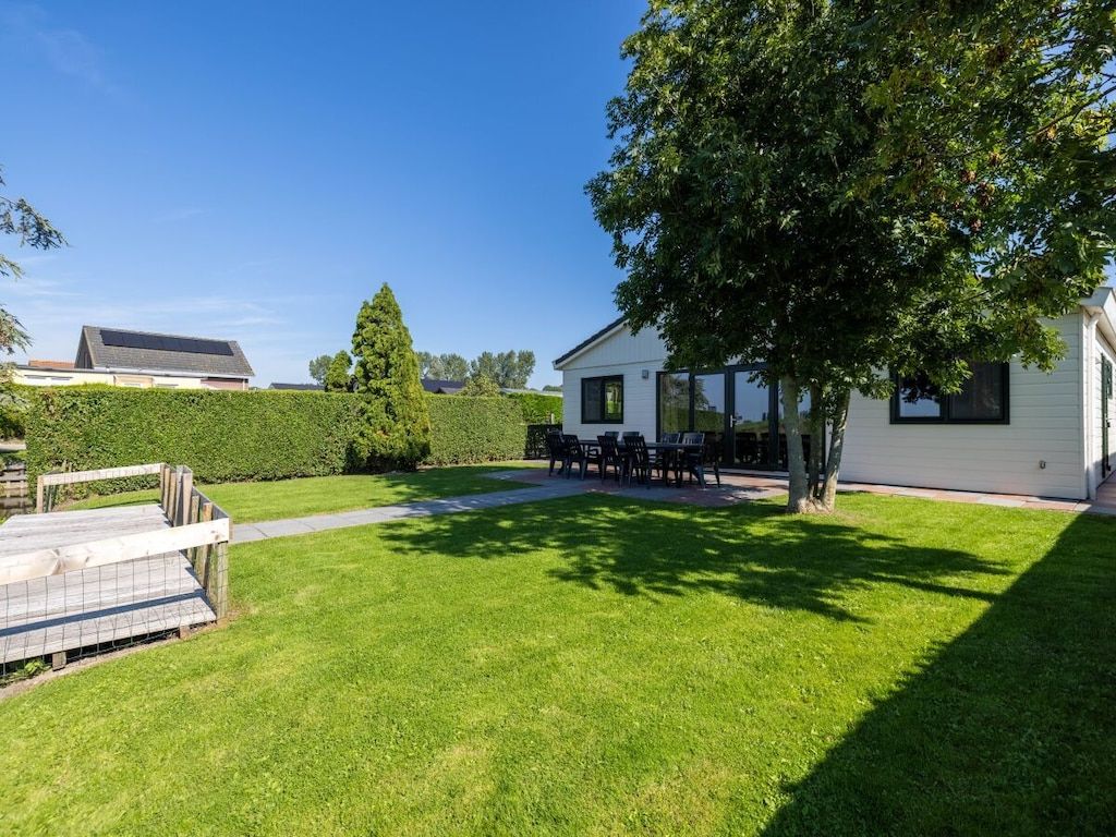 Guest house 460145 - Chalet IJsselmeerkust - 17674
