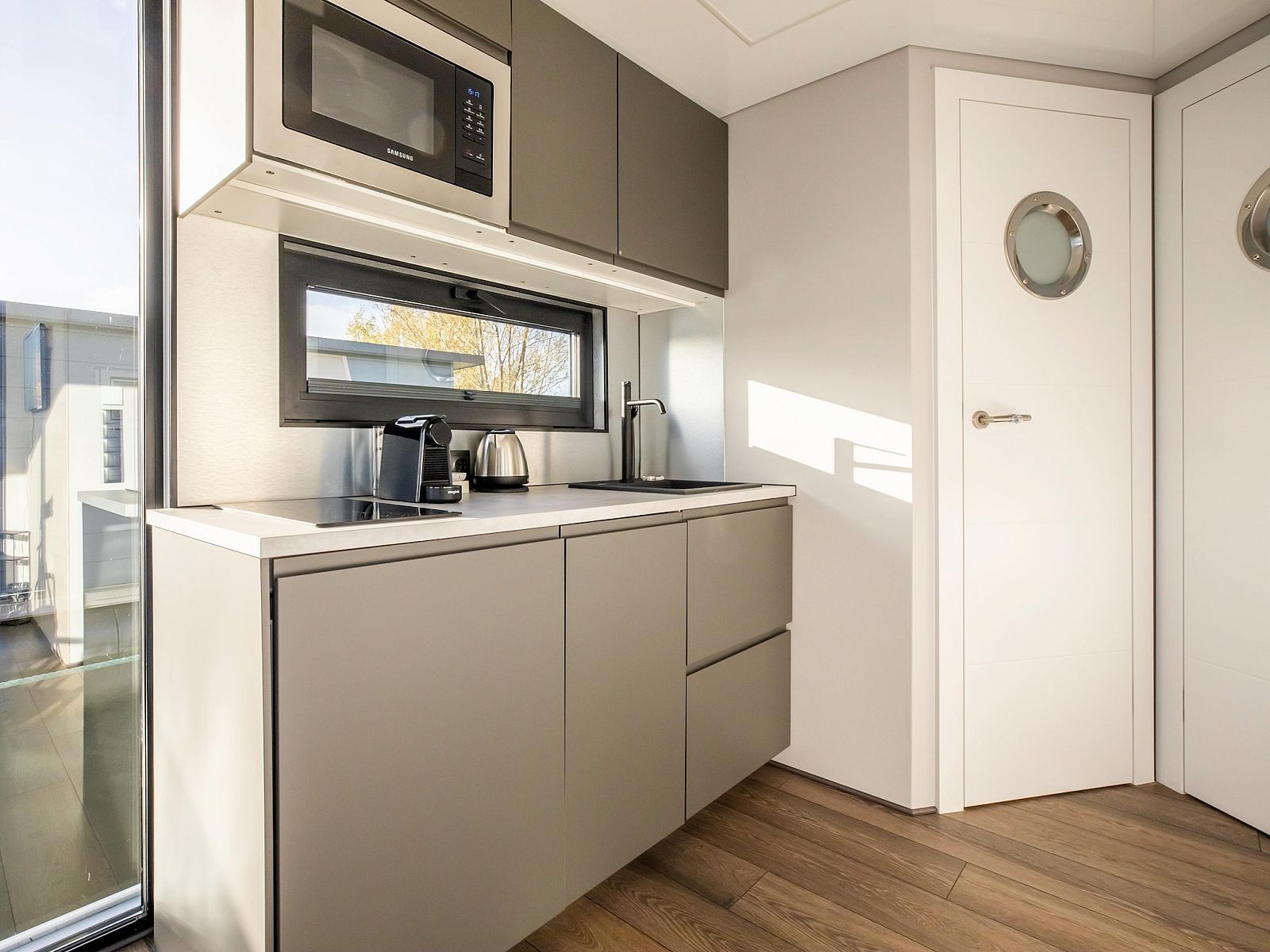Guest house 460351 - Boat IJsselmeerkust - Marina Sunrise