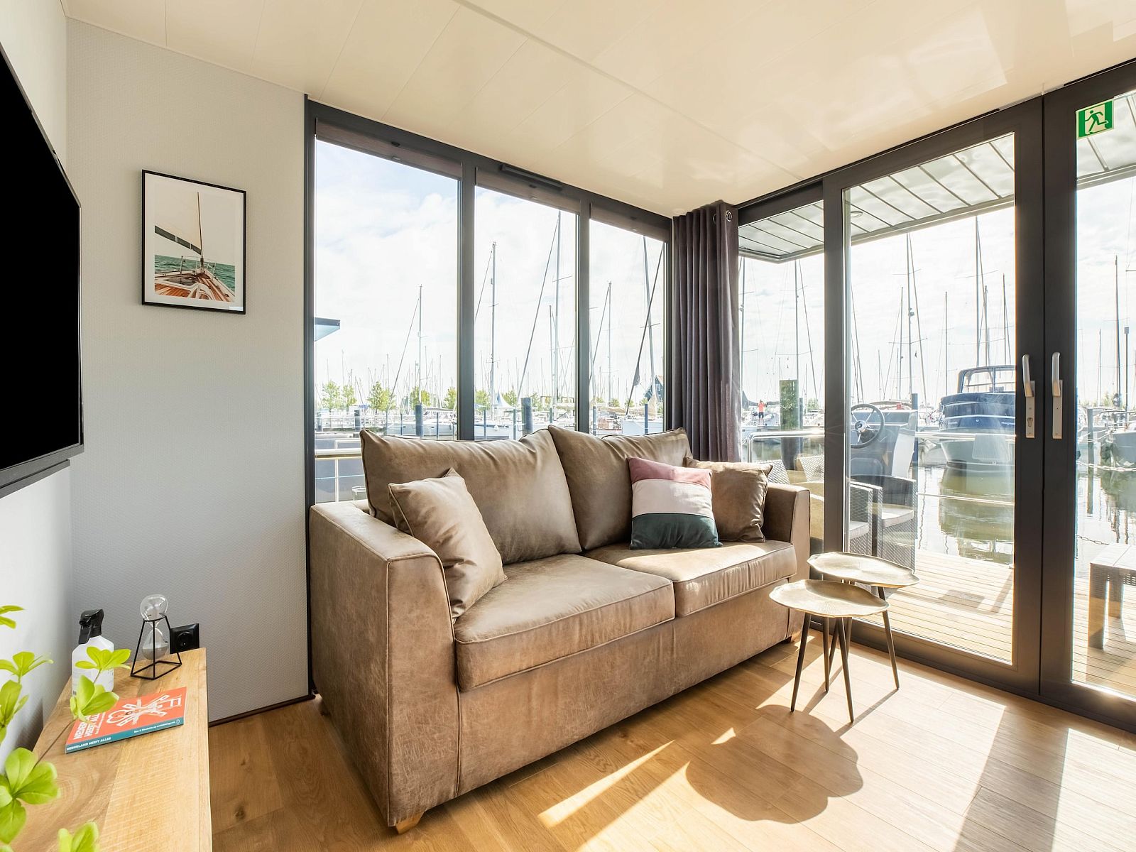 Guest house 460352 - Boat IJsselmeerkust - Wave