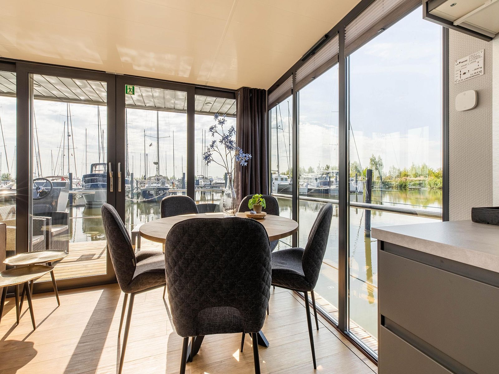 Guest house 460352 - Boat IJsselmeerkust - Wave