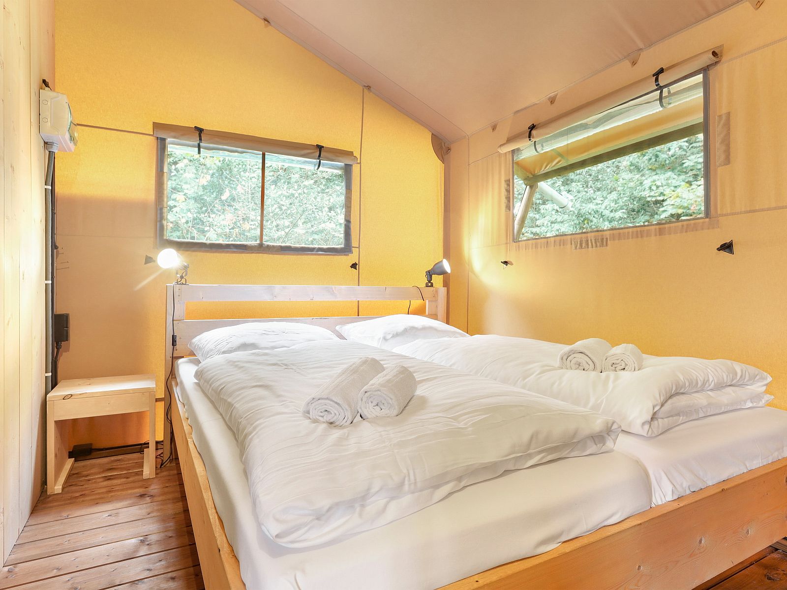 Etagenbett im Safarizelt 2-4ST, Huizen, ideal fuer Kinder bei einem Familienurlaub an der IJsselmeerkueste.