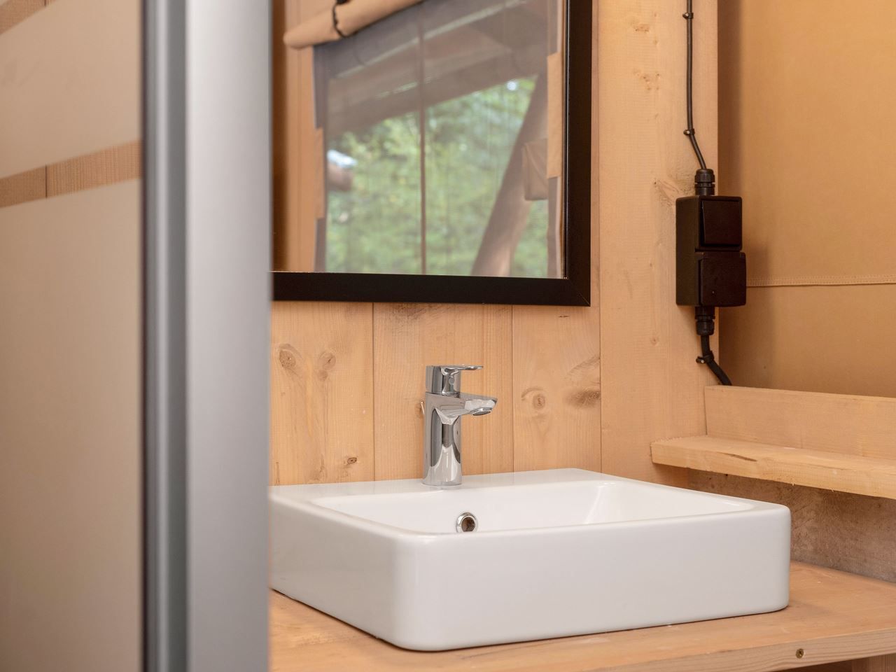 Guest house 461616 - Holiday property IJsselmeerkust - 4-6-persoons safaritent | 4-6S1