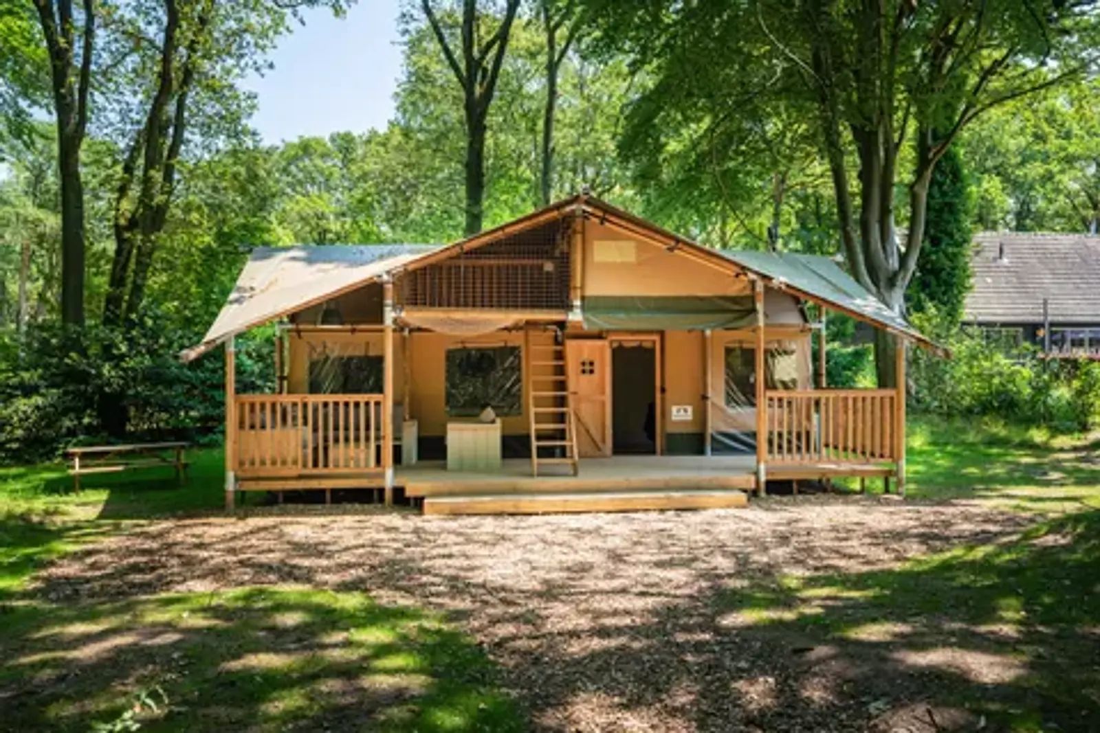 Unterkunft 461622 - Zelthaus IJsselmeerkust - De Bosvilla | 8 Pers. | Kachel