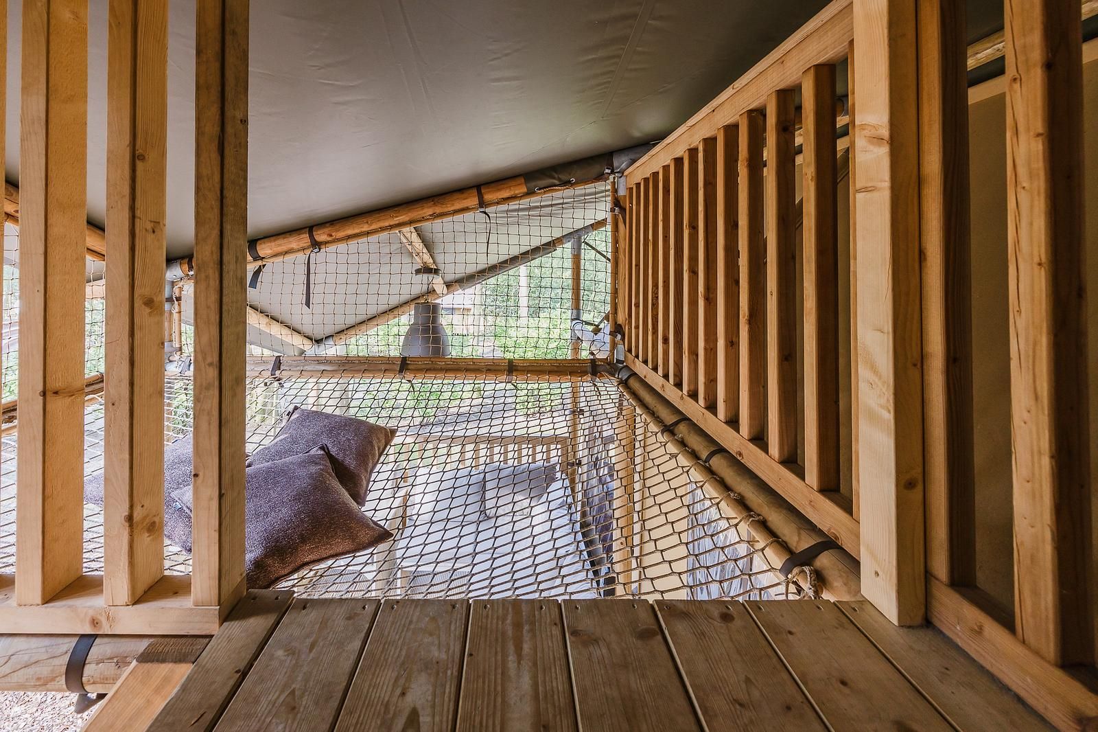 Verblijf 461622 - Tenthuis IJsselmeerkust - De Bosvilla | 8 Pers. | Kachel