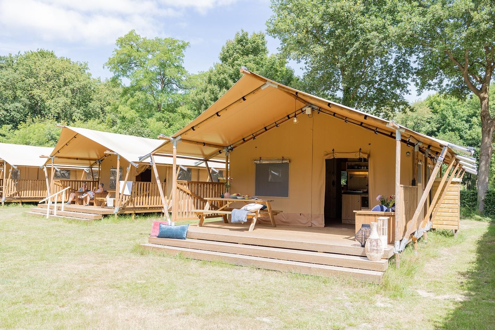 Guest house 461626 - Tent house IJsselmeerkust - De Bos Tent | 5 Pers. | Kachel