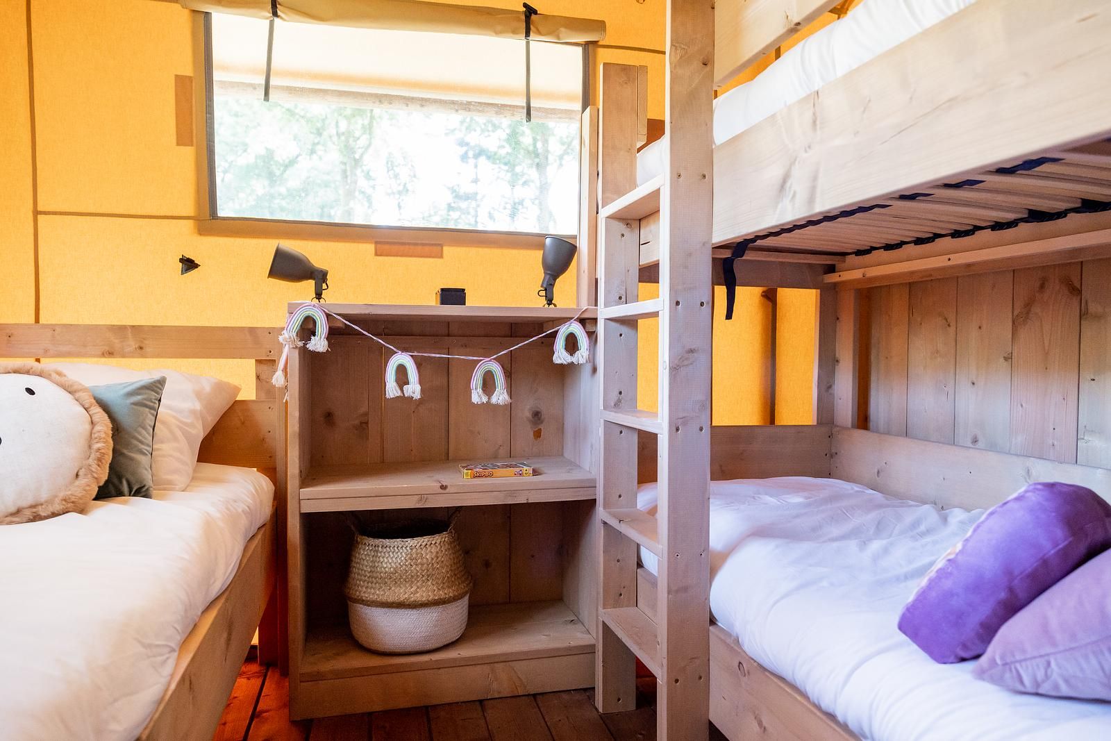 Verblijf 461628 - Tenthuis IJsselmeerkust - De Bos Escape | 5 Pers. | Kachel & Hottub