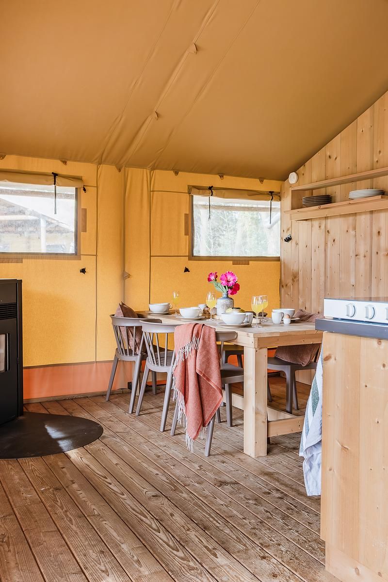 Verblijf 461628 - Tenthuis IJsselmeerkust - De Bos Escape | 5 Pers. | Kachel & Hottub