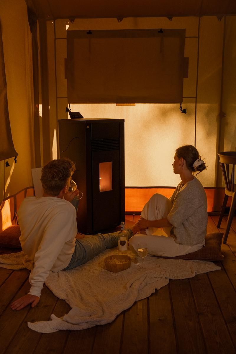 Verblijf 461628 - Tenthuis IJsselmeerkust - De Bos Escape | 5 Pers. | Kachel & Hottub