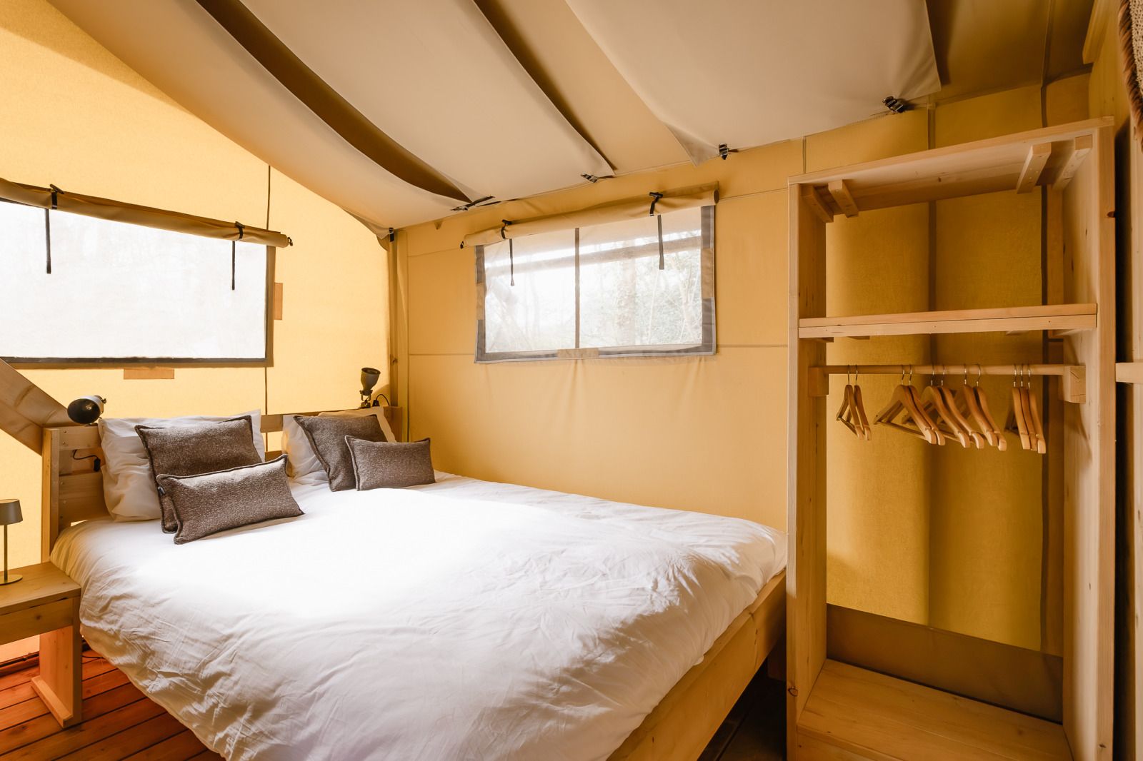 Verblijf 461637 - Tenthuis IJsselmeerkust - De Heide Tent met Kachel