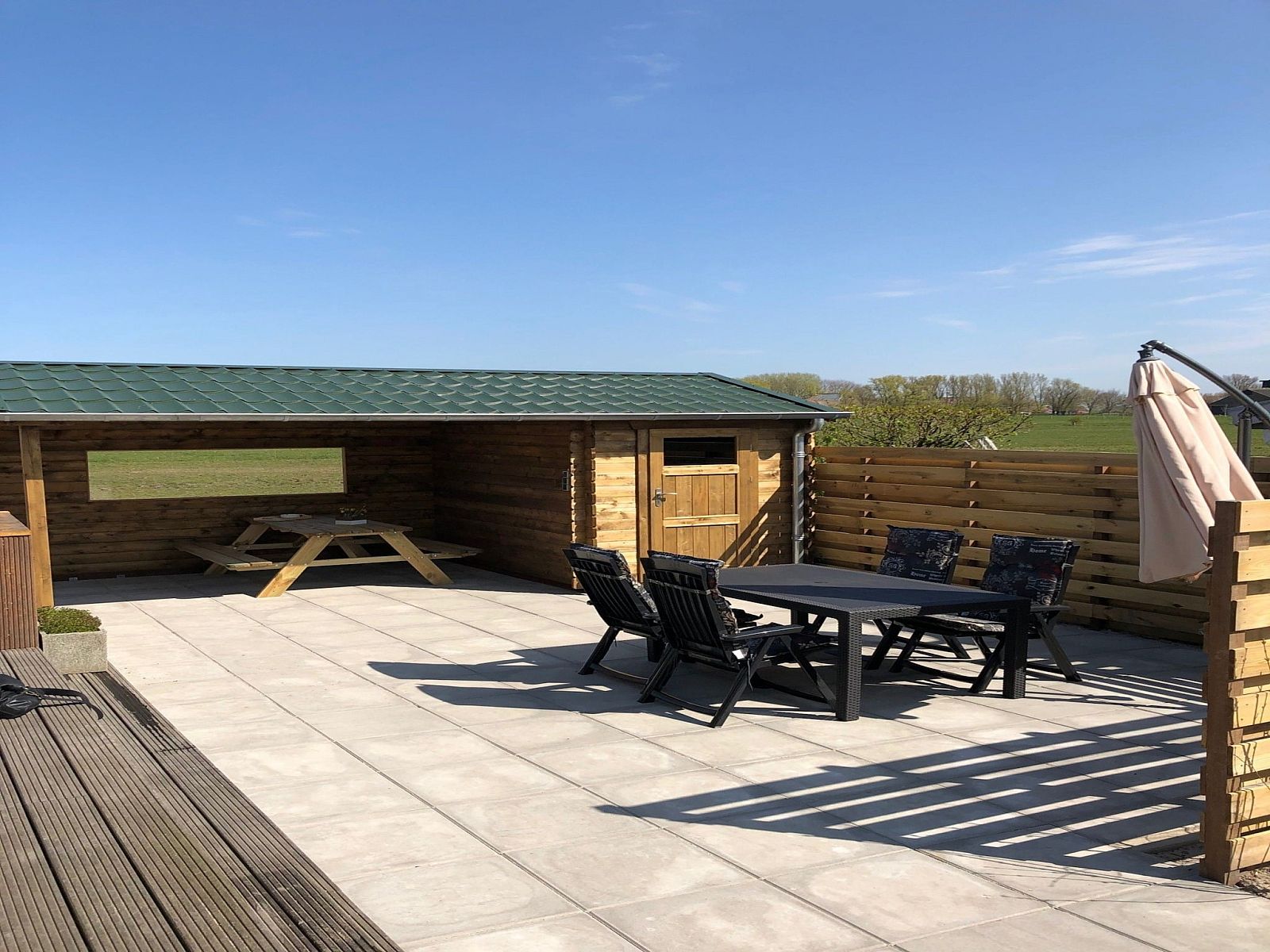 Guest house 470844 - Chalet Waddenkust - Recreatiepark Wiringherlant - Wiringher Chalet 1