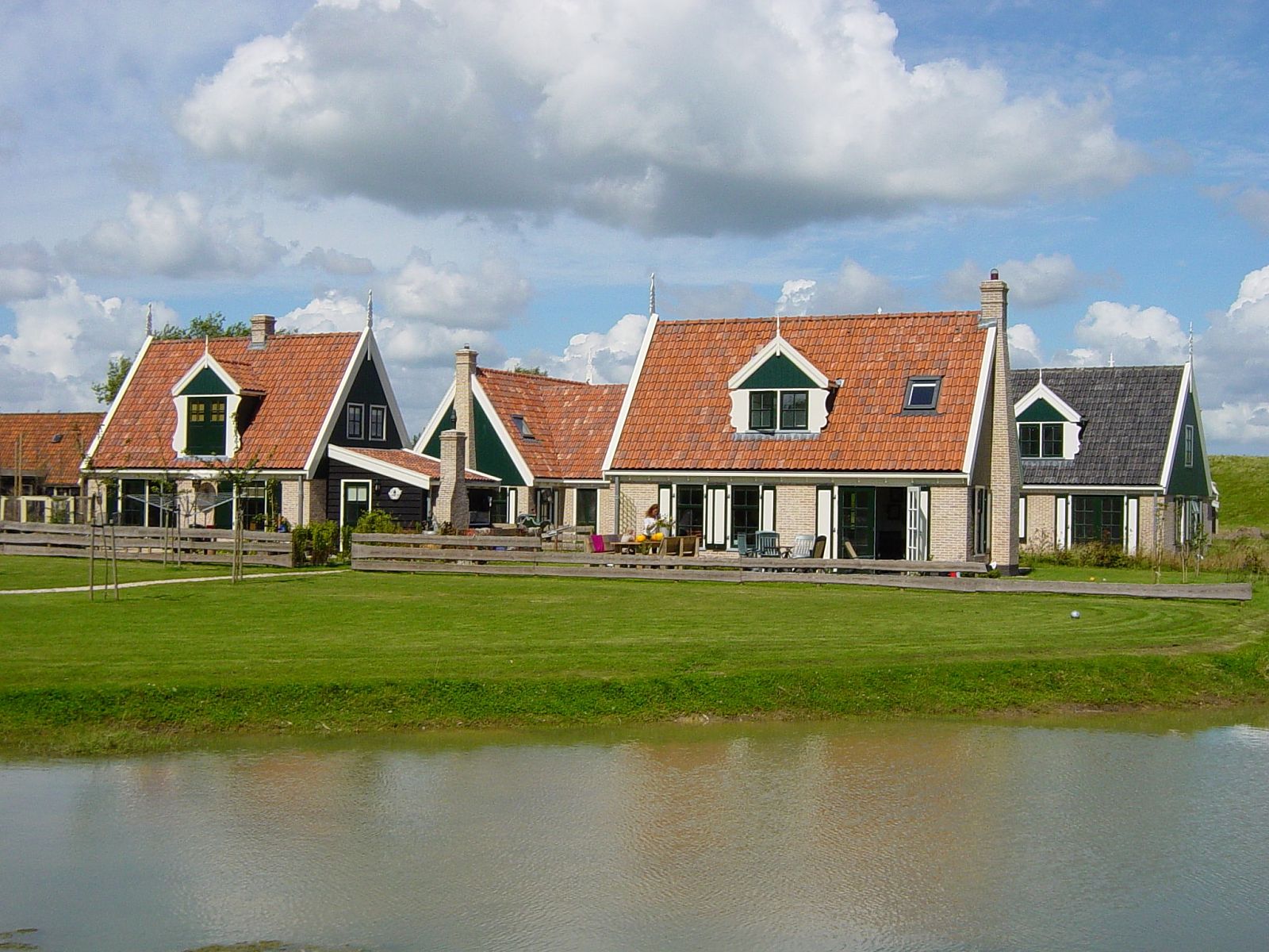 Guest house 470854 - Chalet Waddenkust - Recreatiepark Wiringherlant - Wiringher Chalet 83