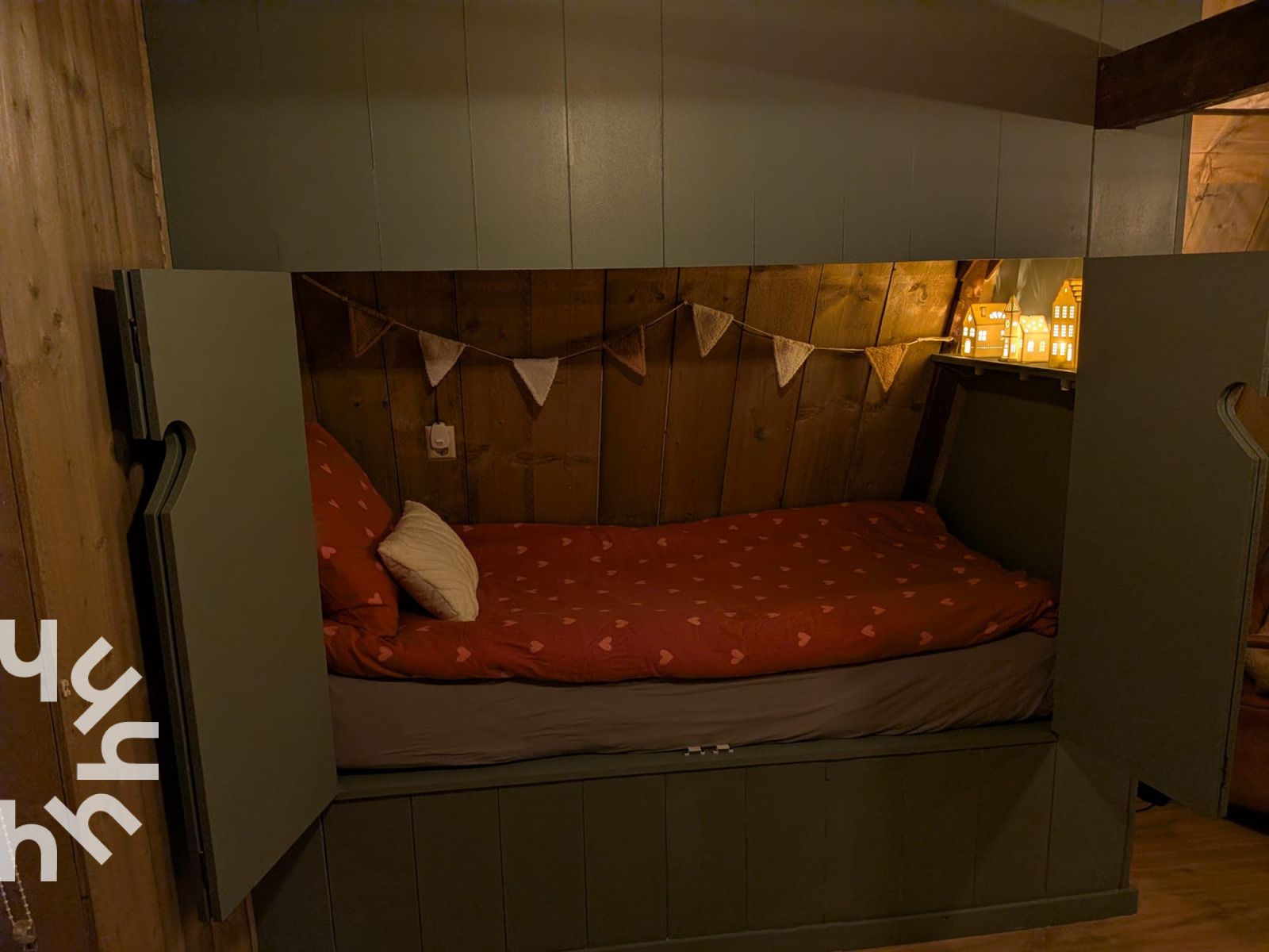 Stijlvolle badkamer in NH495 vakantiehuis, Sint-Pancras, Noord-Holland.