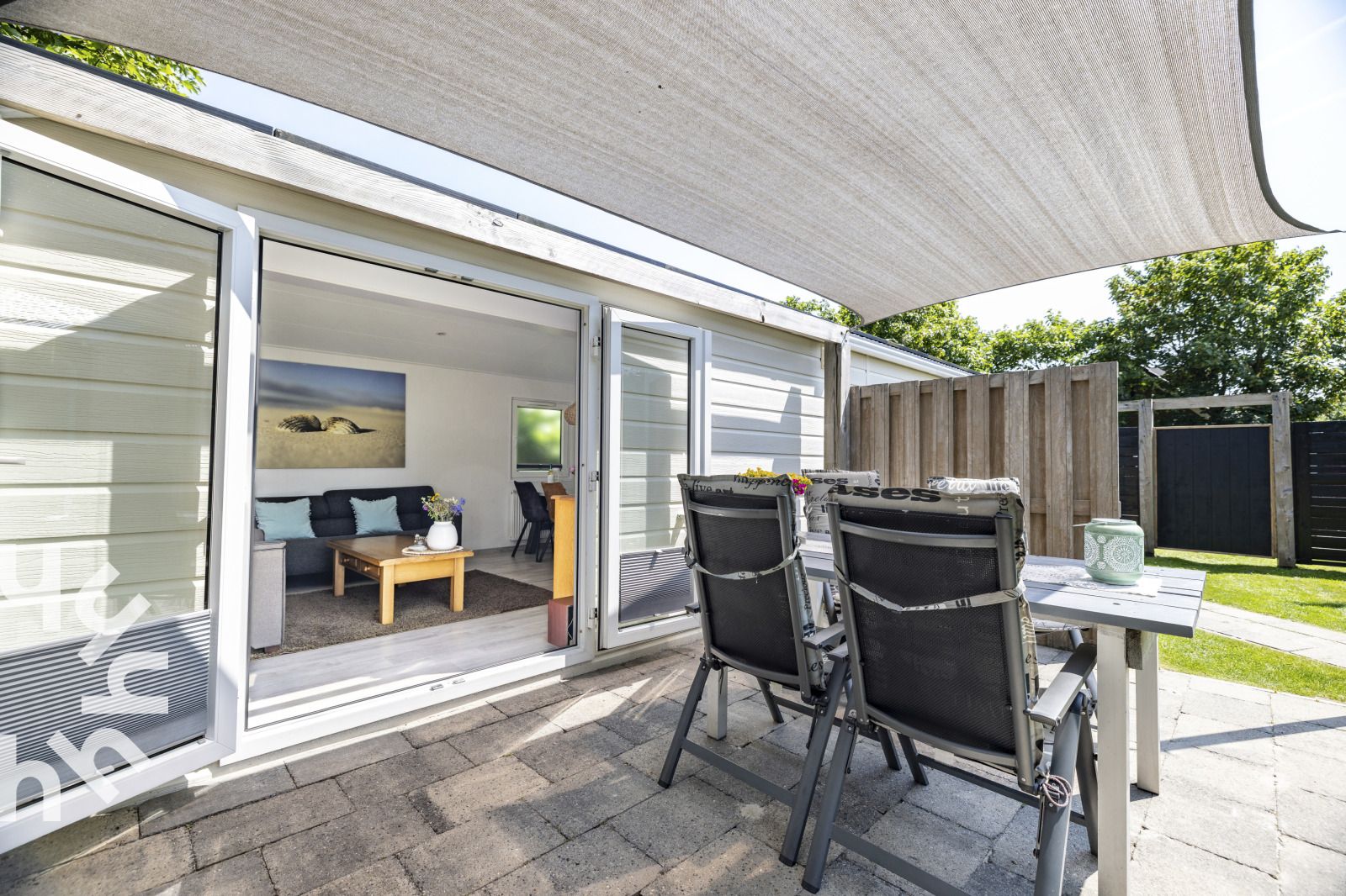 Blick vom Wohnzimmer des Ferienhauses NH392 in Schoorl, Nordholland.