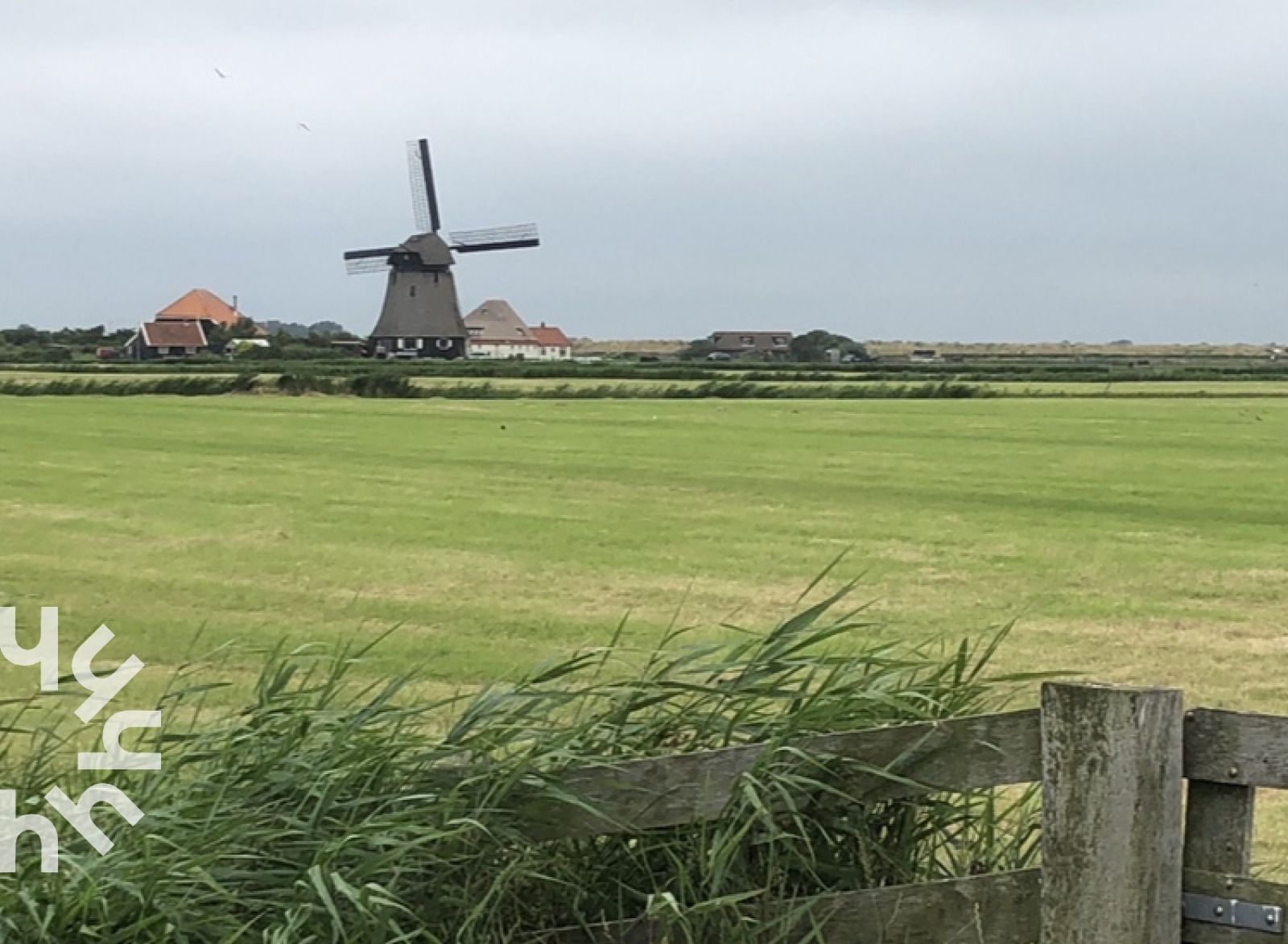 Sonnenuntergang am Meer beim Ferienhaus NH392 in Schoorl, Nordholland.