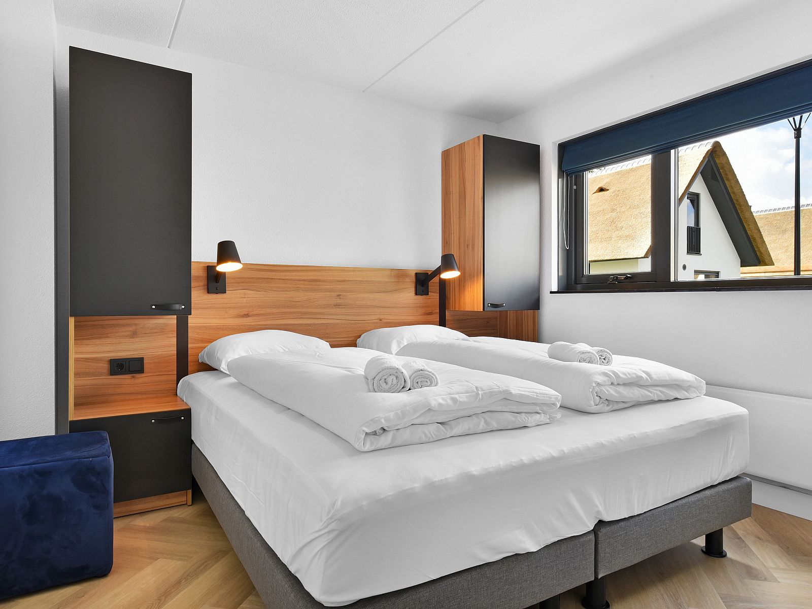 Guest house 4842111 - Bungalow Noord-Holland noord - Berger Duinen | 6-persoons woning | 6L