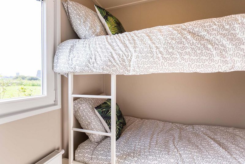 Stapelbed in Leijhoeve 6 personen vakantiehuis in Berkhout, Noord-Holland met uitzicht op de natuur.