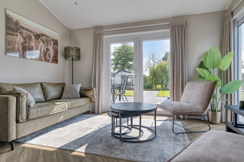 Zithoek in Natuurhoeve 6 personen, Berkhout. Gezellig en stijlvol met zicht op terras in vakantiehuis Noord-Holland.