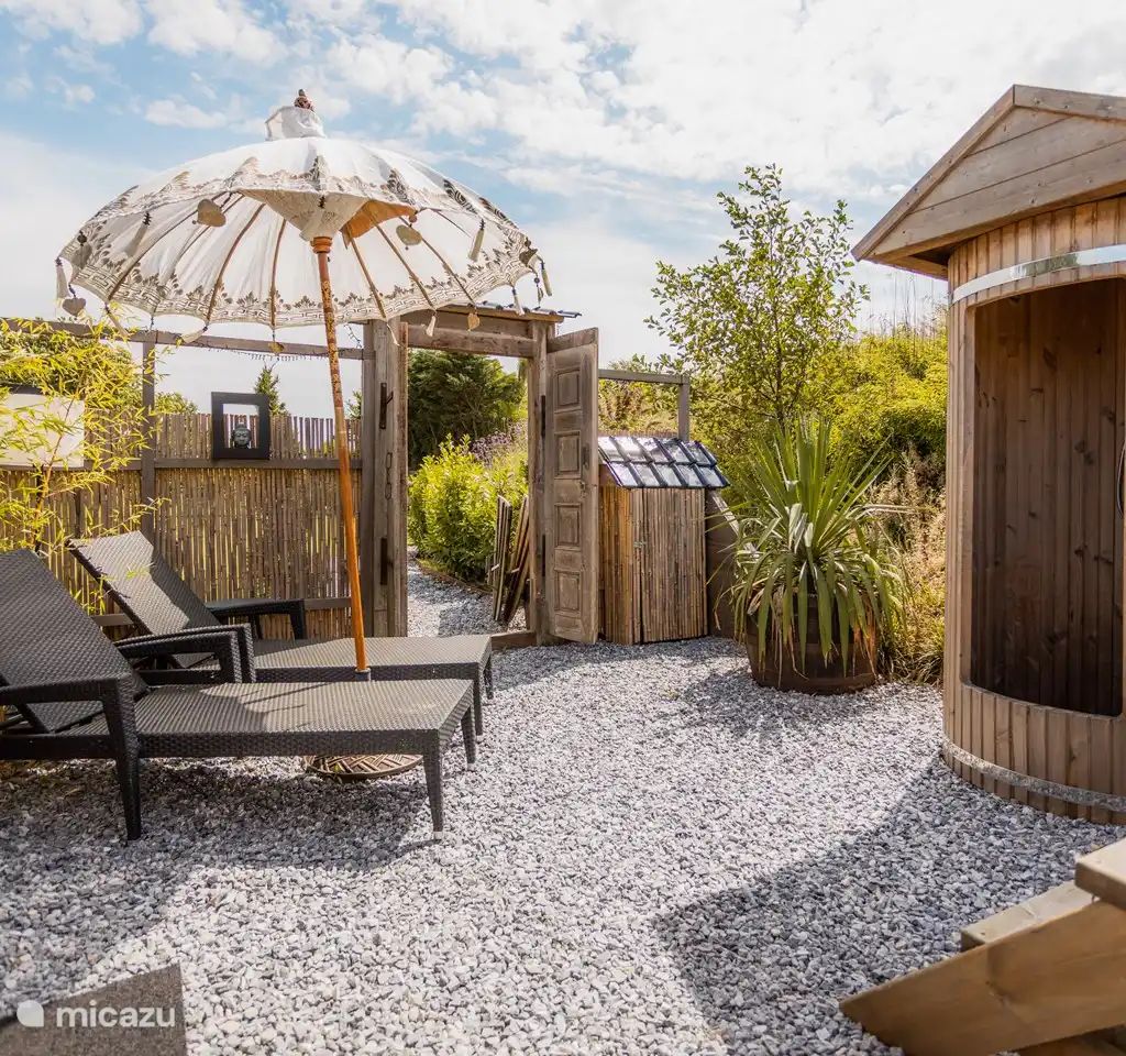 Guest house 495507 - Holiday property Noord-Holland midden - Tinyhouse Woody met sauna &amp; hottub