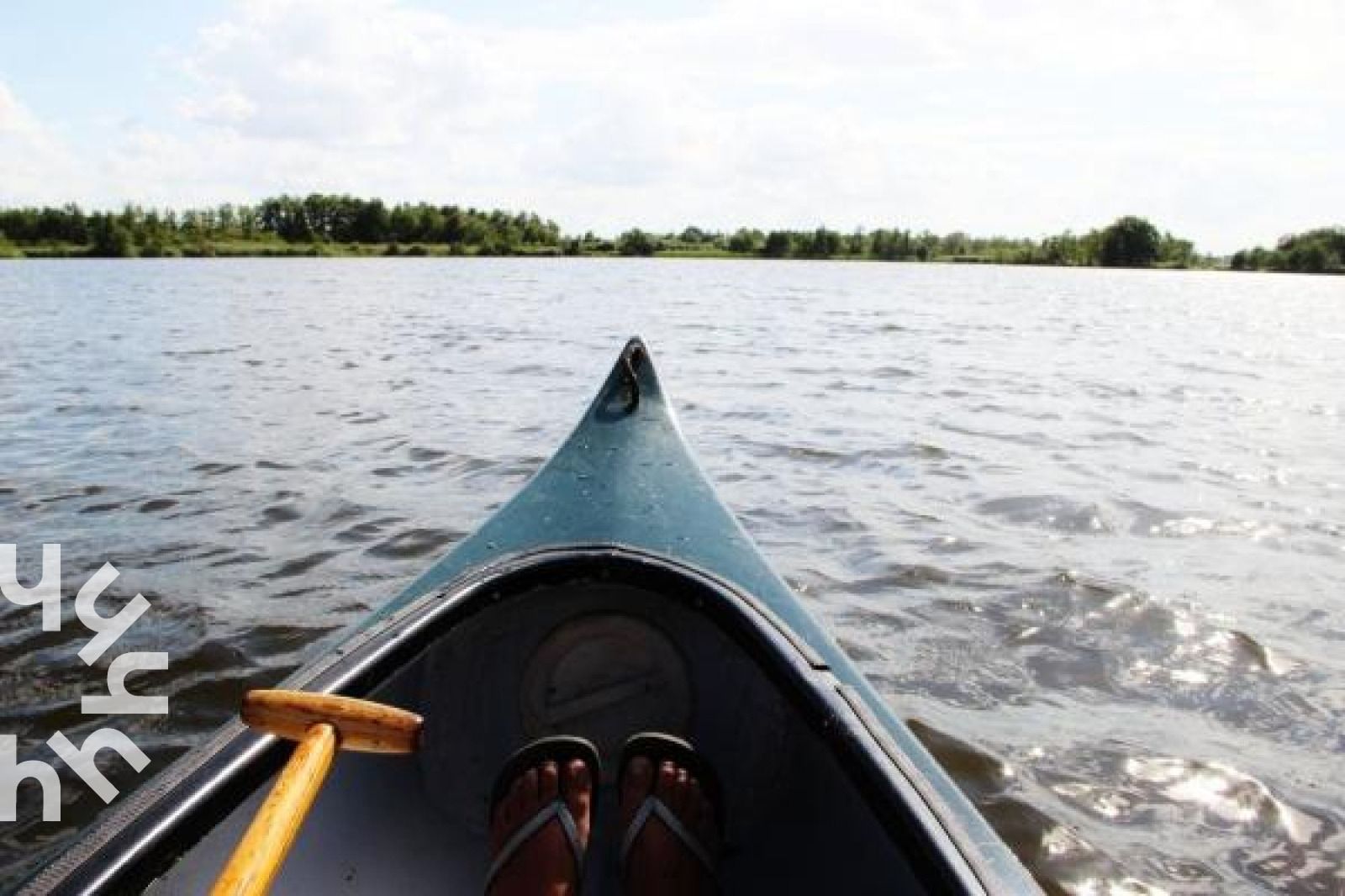 Gemuetliches Schlafzimmer mit Doppelbett im Ferienhaus NH225, Loosdrecht, Nordholland.