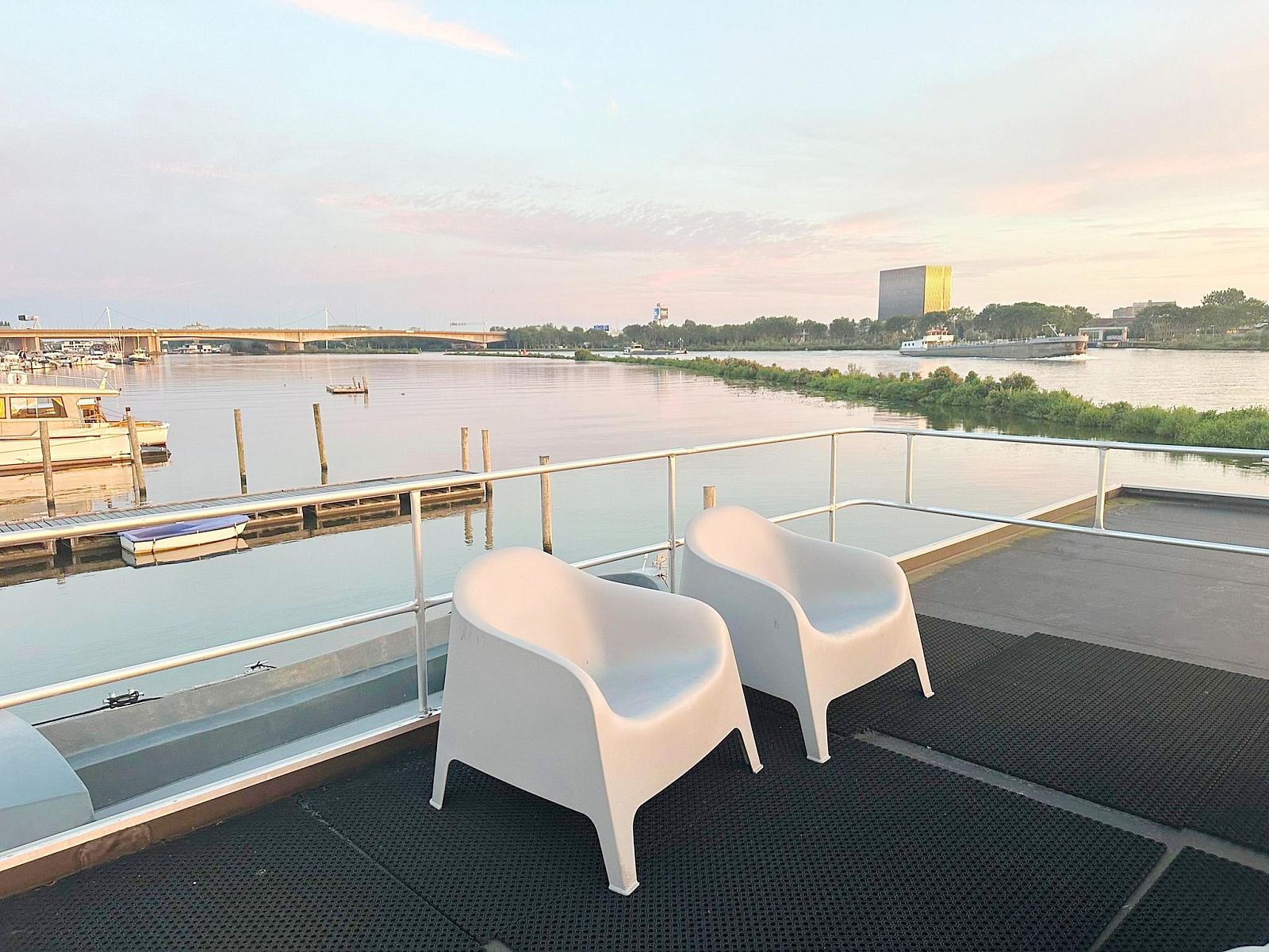 Verblijf 510146 - Vakantiewoning Amsterdam eo - Harbor lodge+ with roof terrace and balcony (4-6 pers) Amste