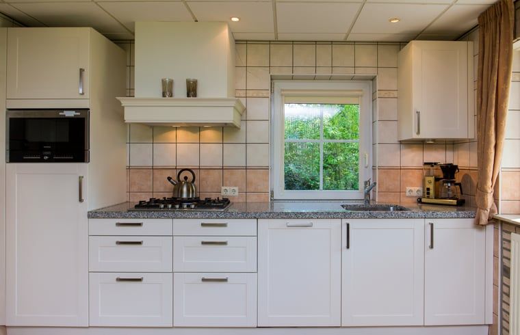 Kuechenausstattung in Ferienhaus in Nutter, Twente, ideal fuer einen komfortablen Aufenthalt in Overijssel.