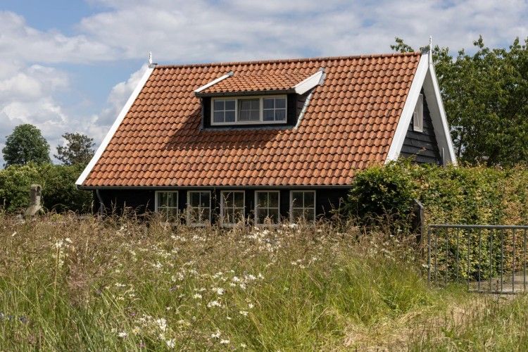 Het Assenhoekje, ein charmantes Ferienhaus in Den Ham, Twente, umgeben von ueppiger Natur und rustikalem Charme in Overijssel.