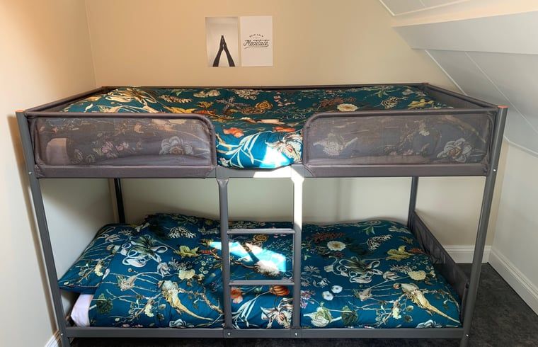 Gezellige kinderkamer in Vakantiehuis in Reutum, Twente, Overijssel met stapelbed.