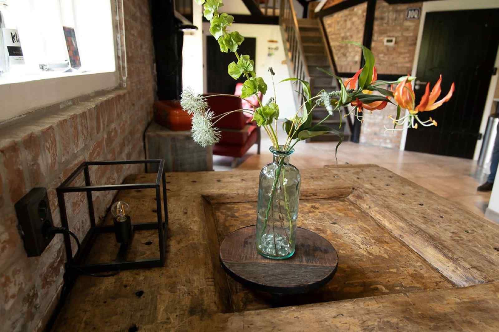 Moderne keuken in vakantiehuis OV424, Westerhaar-Vriezenveensewijk, Twente, Overijssel.