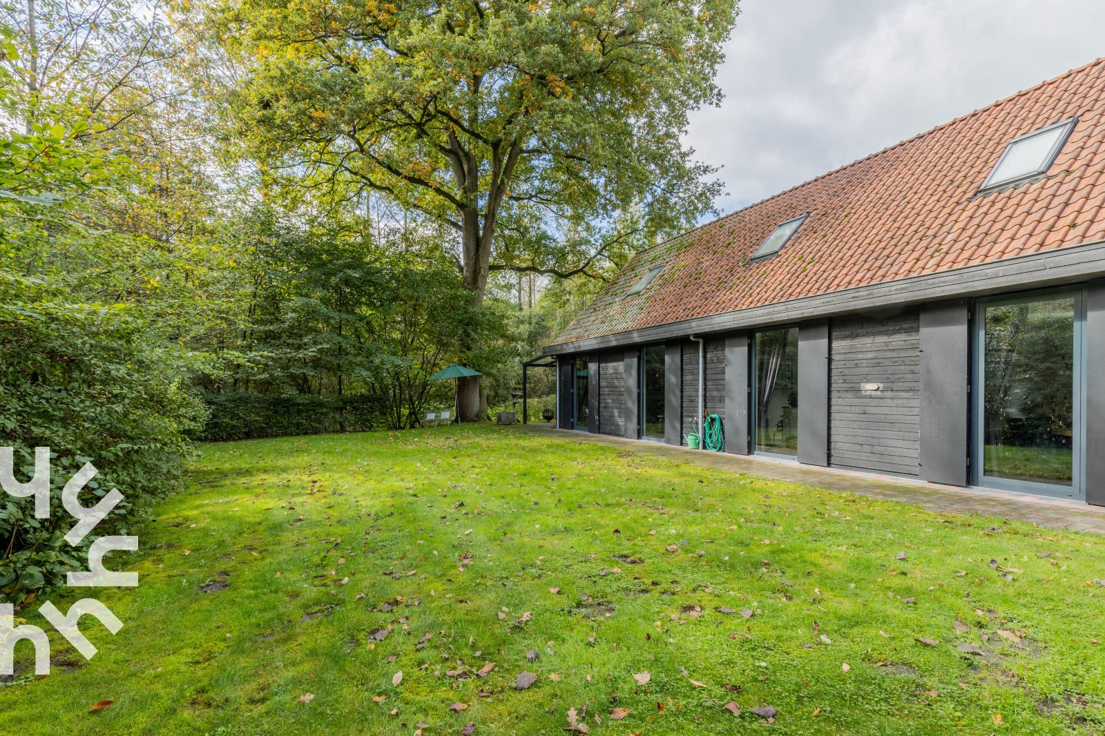 Modern kitchen in vacation home OV659, Enter, Twente with all amenities.