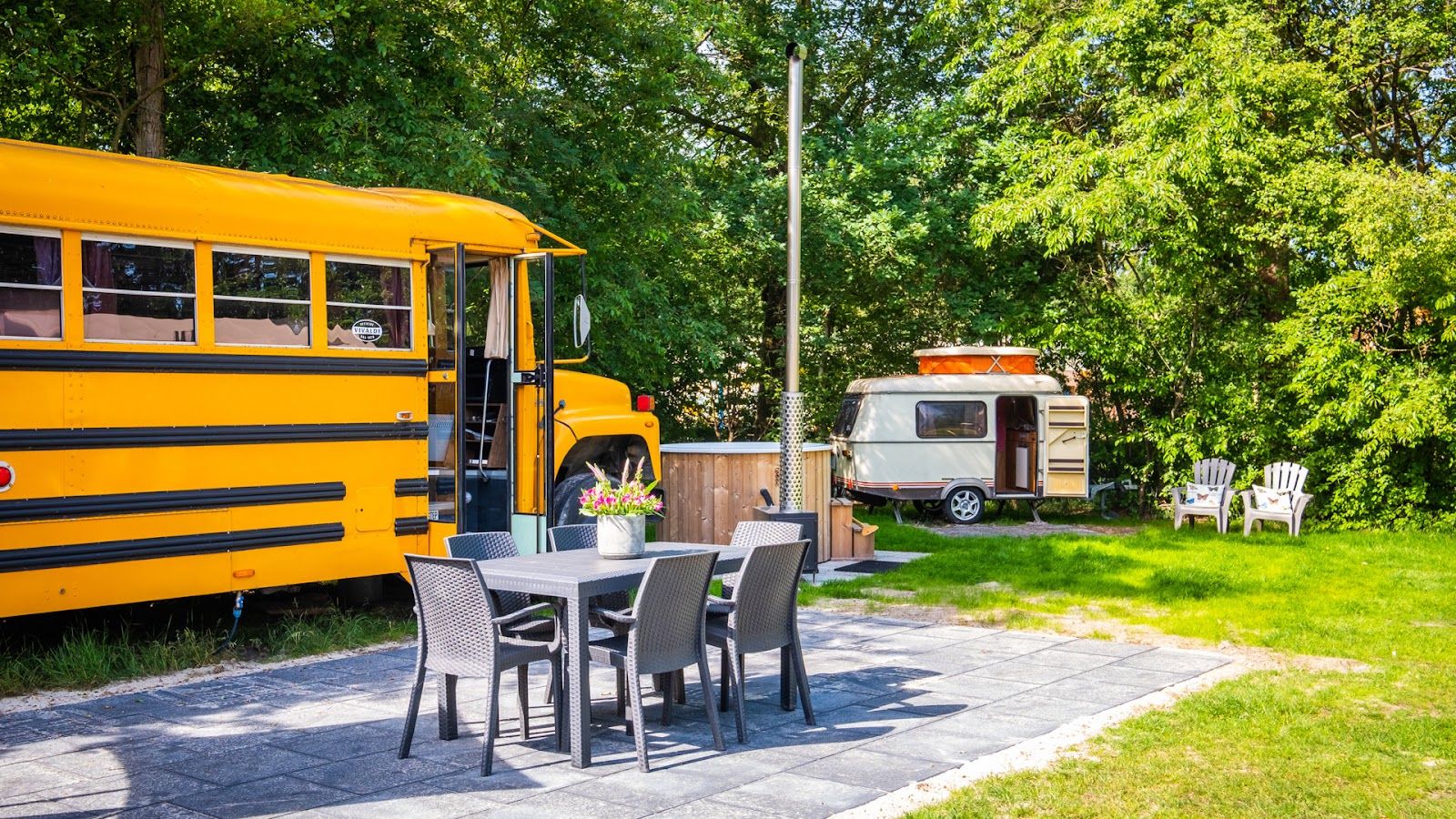 Verblijf 523441 - Vakantiewoning Twente - Schoolbus Papillon