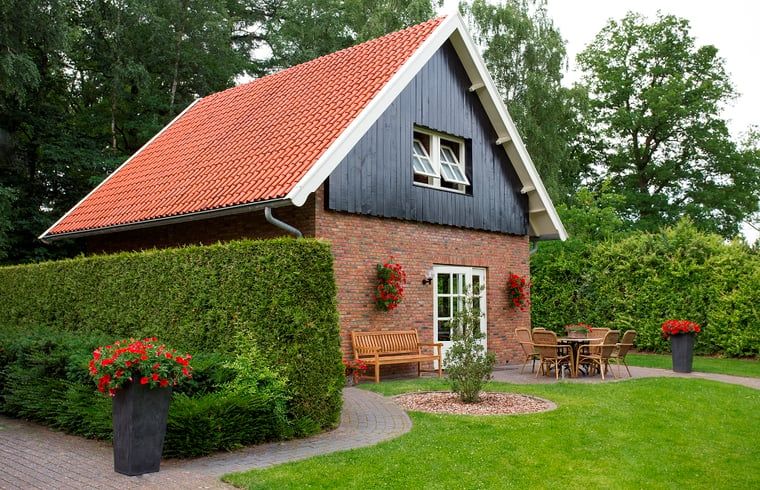 Vacation home in Losser, Twente offers rustic accommodation with charming garden and terrace, located in green Overijssel.