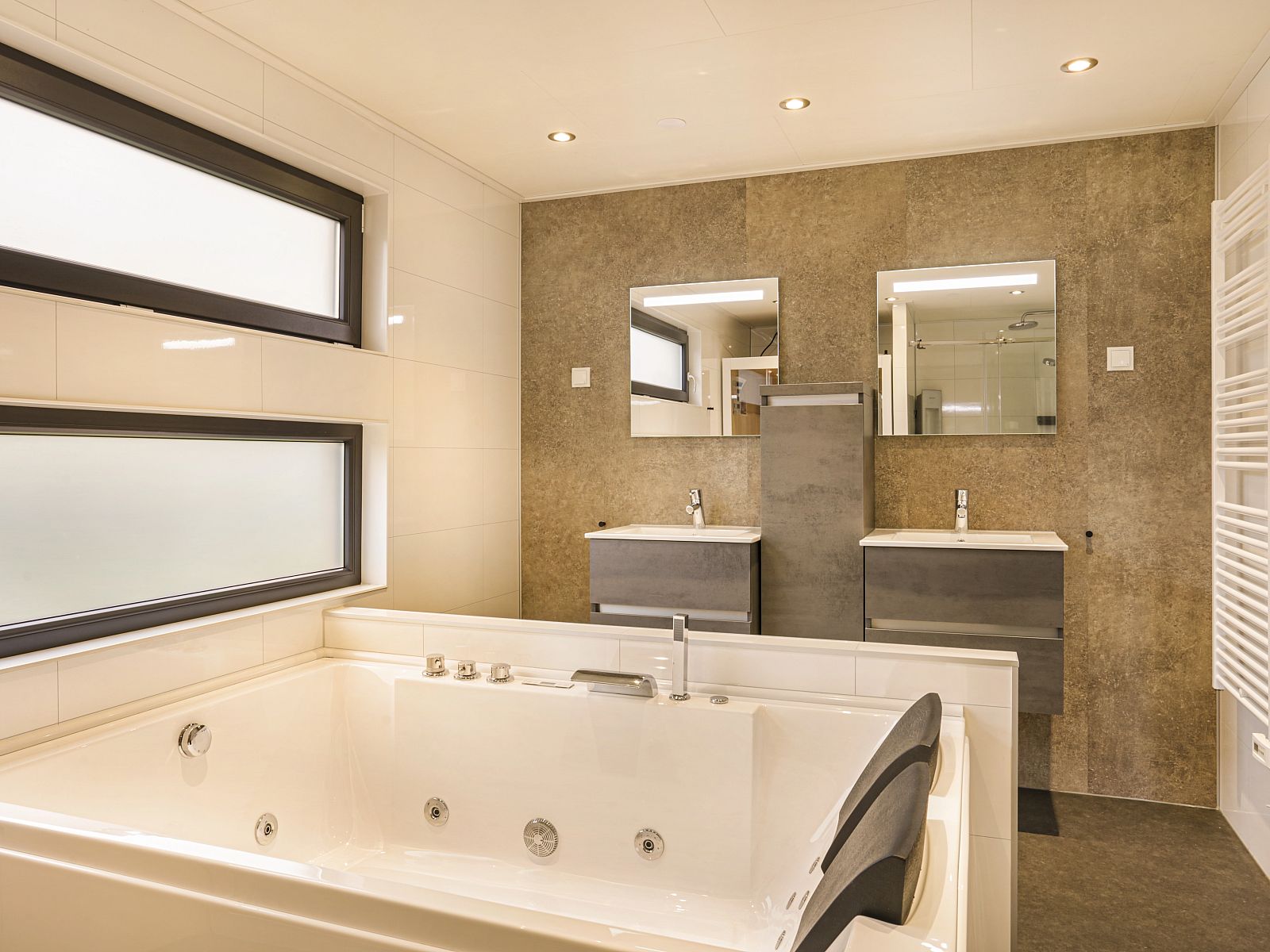 Buitenzijde van Sallandse Heuvelrug 2-persoons woning in groene omgeving, Hoge Hexel, Twente, Overijssel.