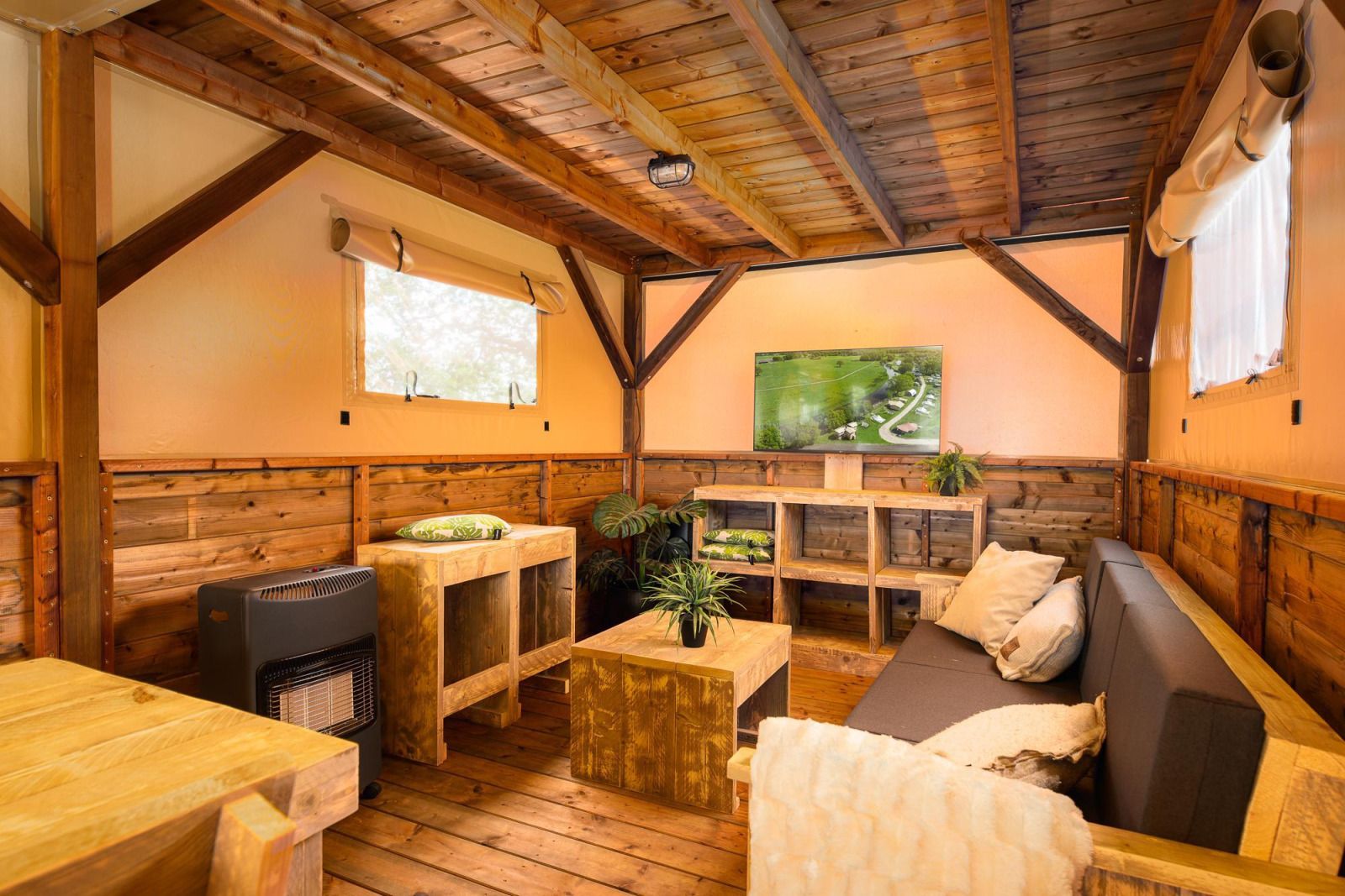 Verblijf 524624 - Tenthuis Twente - Boomhuttent met bubbeltub